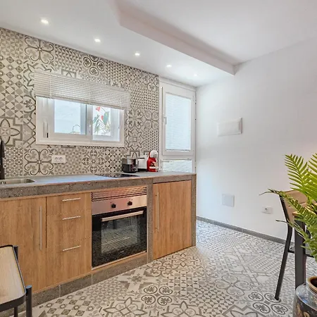 Angel's Tropical Апартаменты Кальяо-Сальвахе